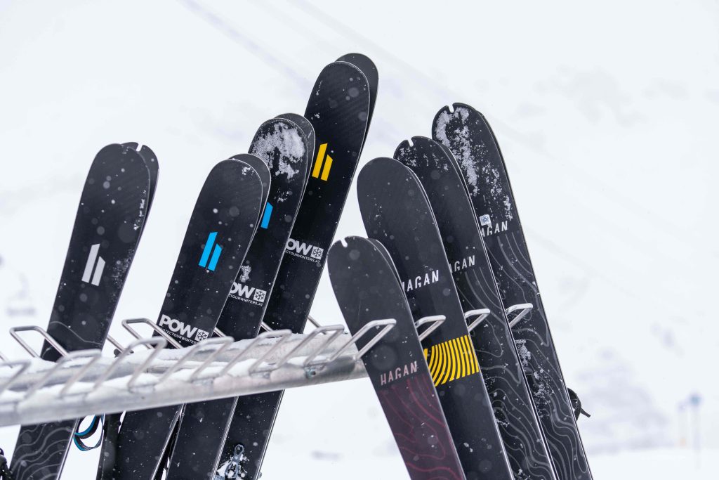 Beim Skitourentest hat jeder die Möglichkeit verschiedenste Modelle der HAGAN Serien zu testen.