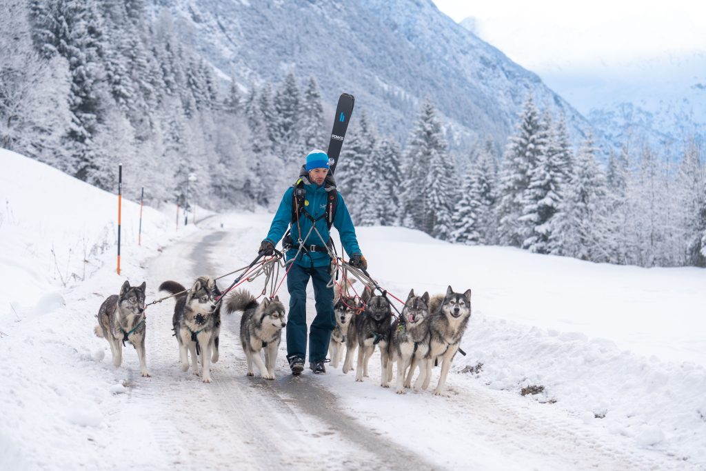 Hubs Lindner, HAGAN Community Mitglieder unterwegs mit seinen Huskies.