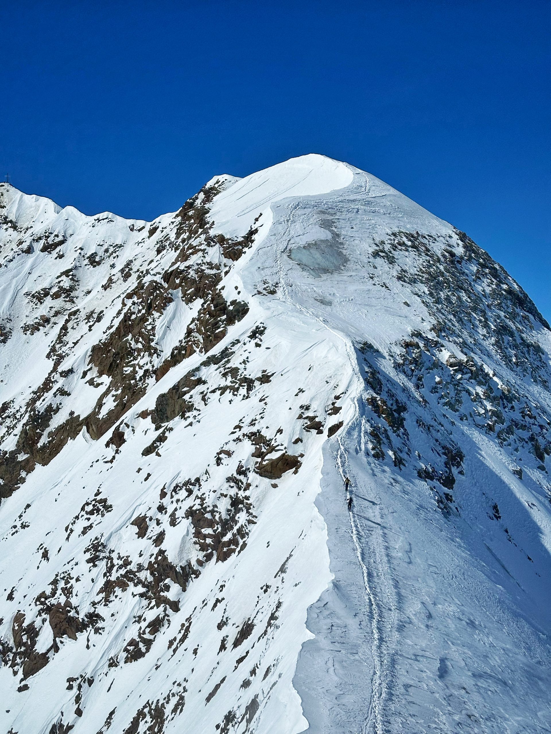 René Antmann auf der Venter Skitour am Grat mit HAGAN Ski.