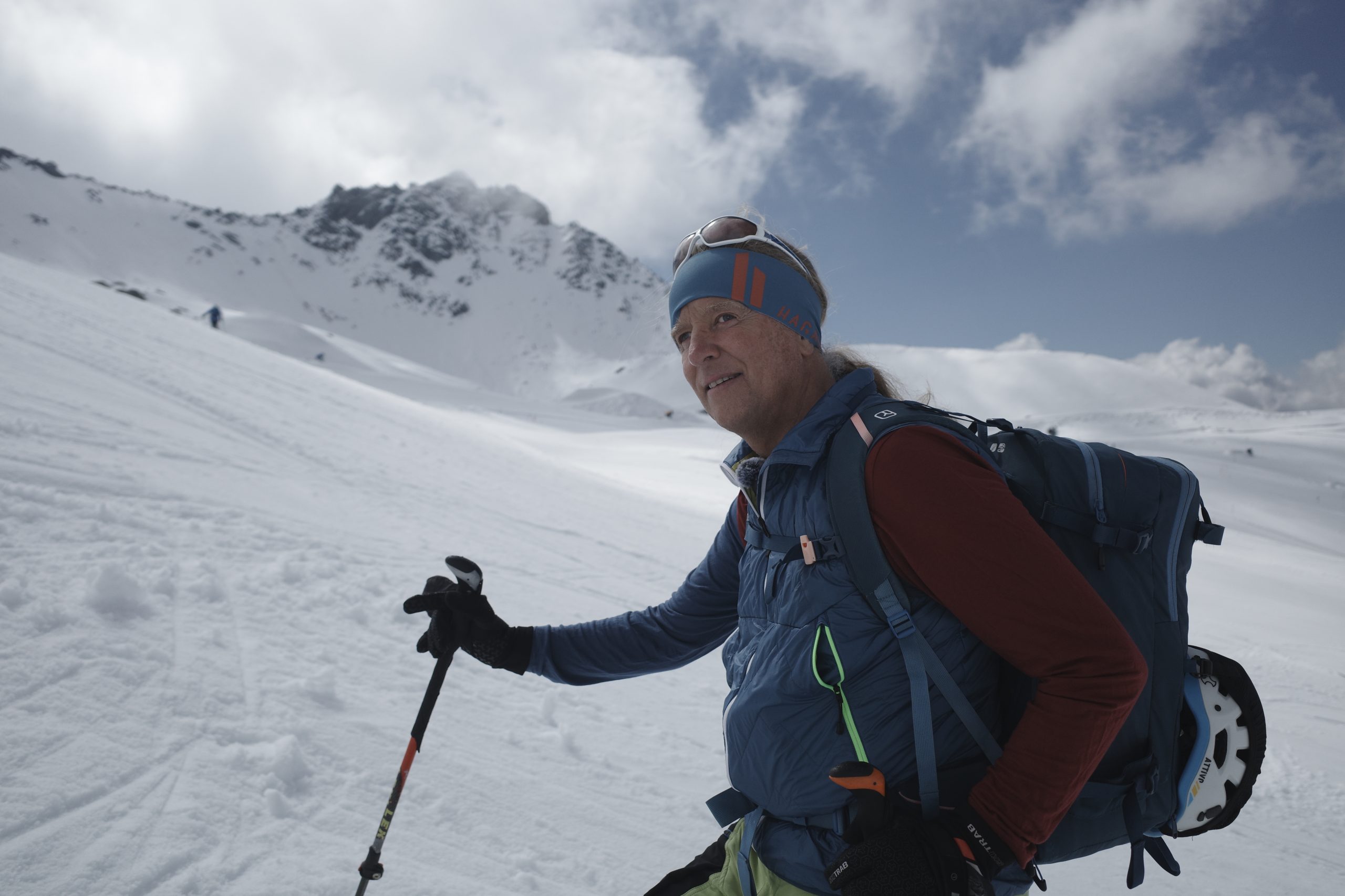 Der blinde Ausnahmesportler Andy Holzer im Interview mit Geschäftsführer der HAGAN Ski GesmbH Florian Kollros-Farthofer.